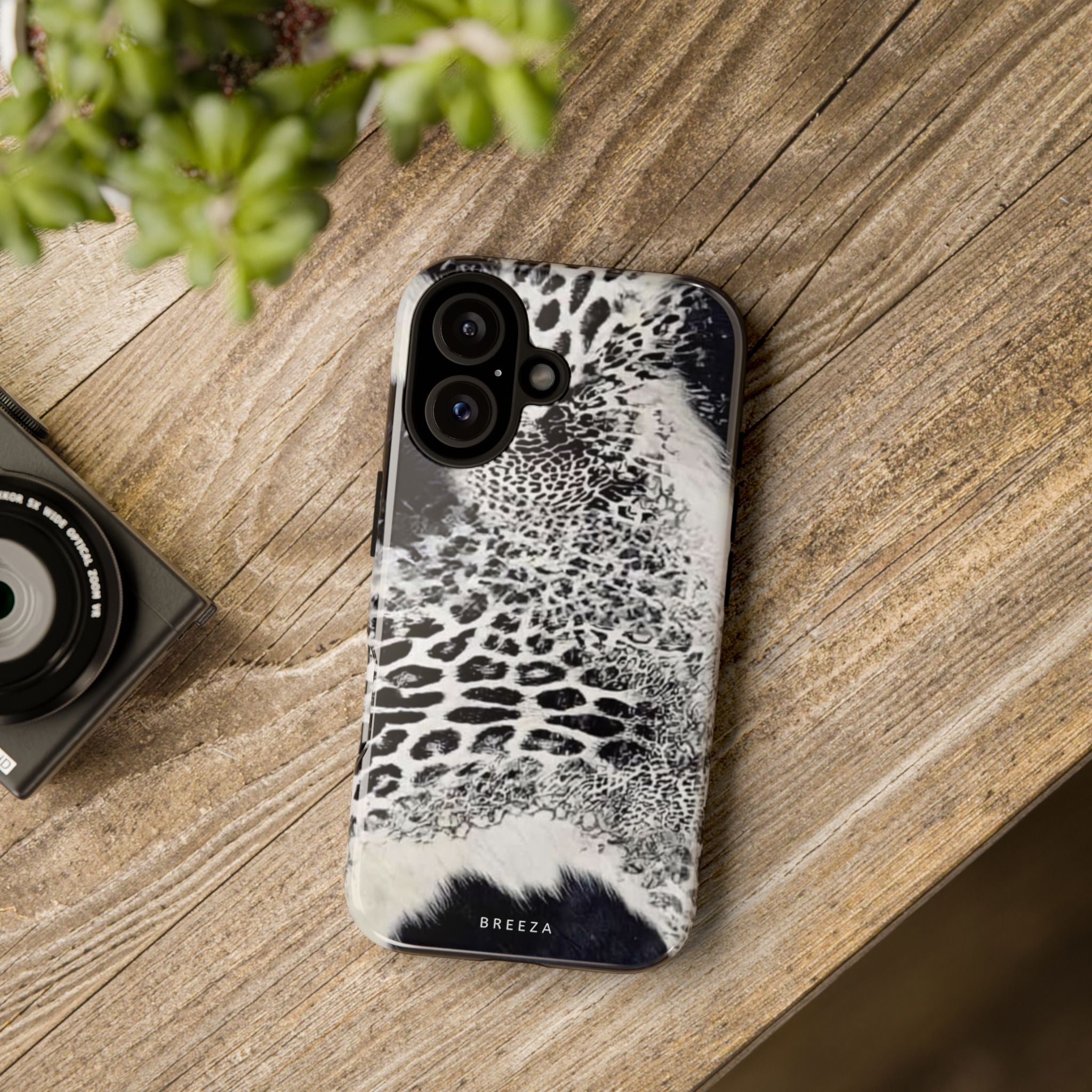 Black & White Leopard Print