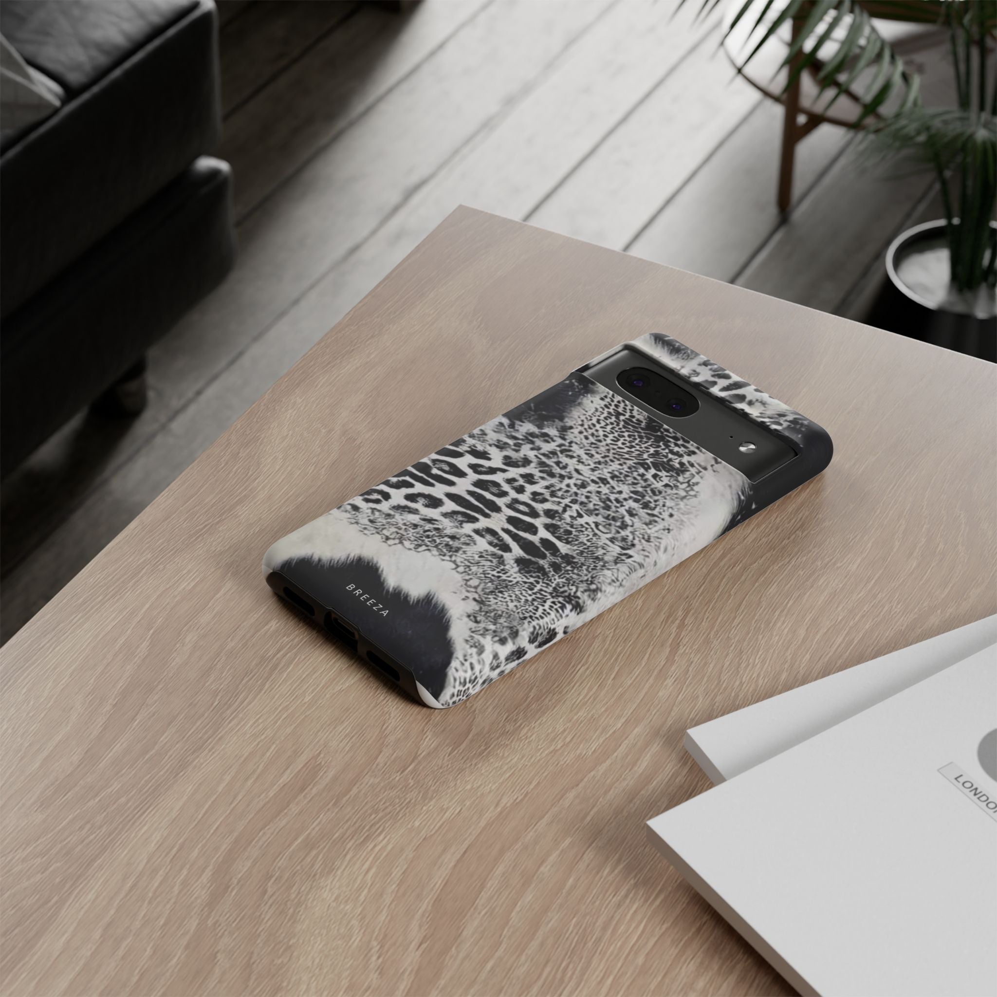 Black & White Leopard Print